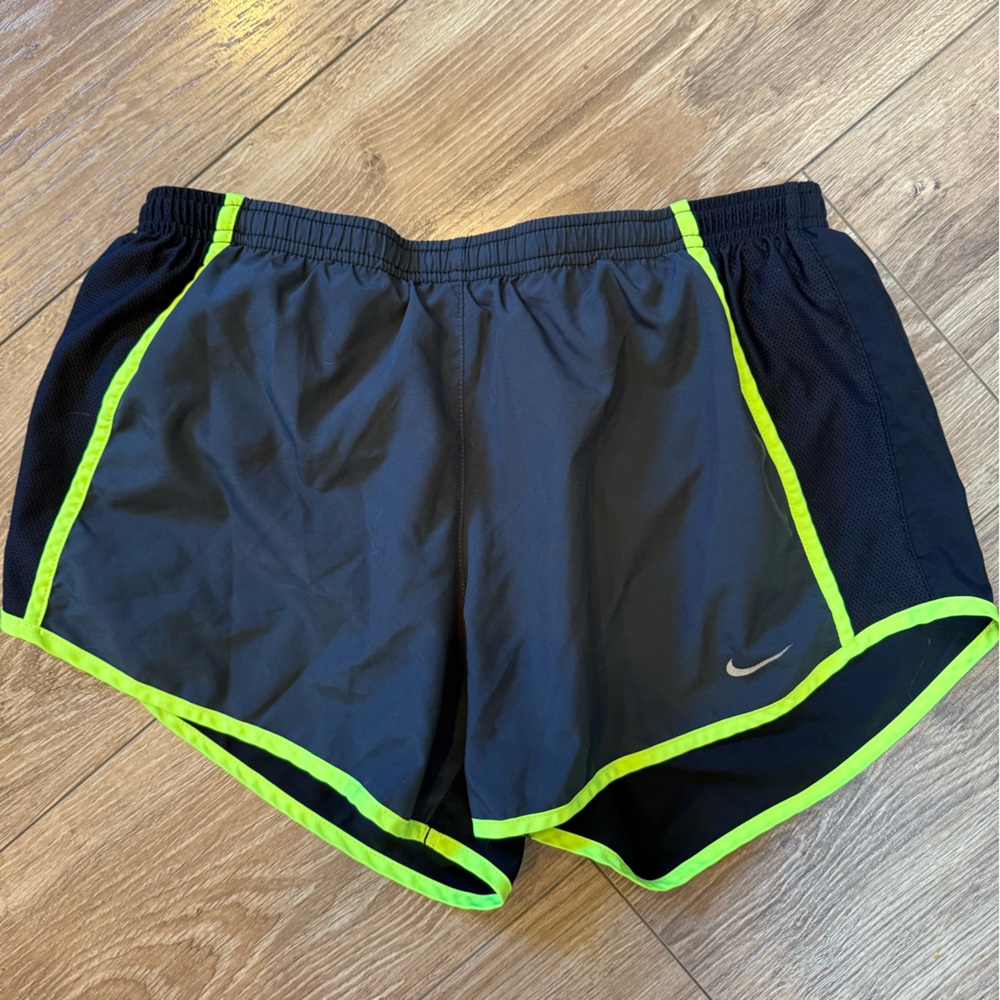 Nike Black and Neon Yellow Dri-FIT Shorts Medium